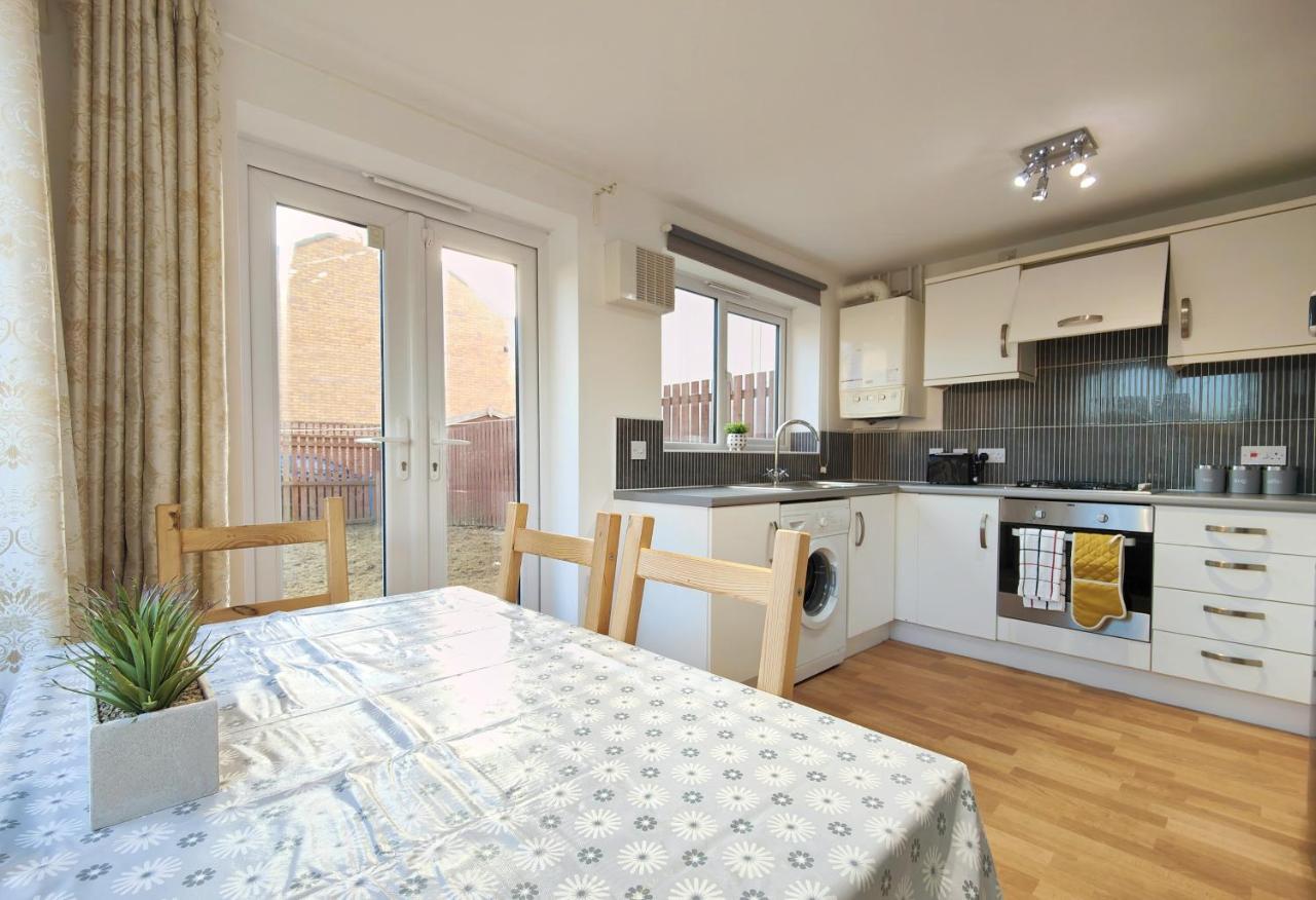 The Metcombe - Holiday Home With Free Parking 10 Minutes Walk To Etihad Stadium & Coop Live Arena Μάντσεστερ Εξωτερικό φωτογραφία