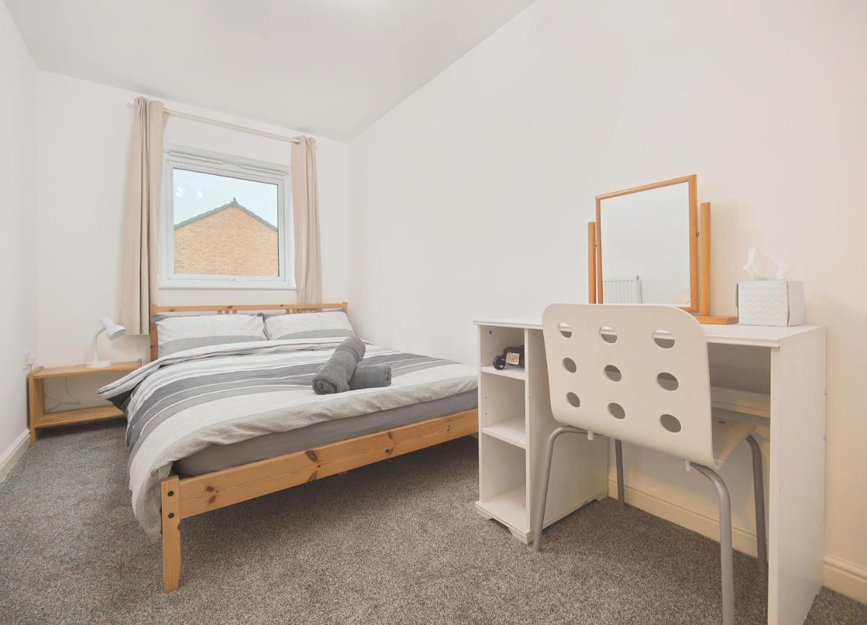 The Metcombe - Holiday Home With Free Parking 10 Minutes Walk To Etihad Stadium & Coop Live Arena Μάντσεστερ Εξωτερικό φωτογραφία